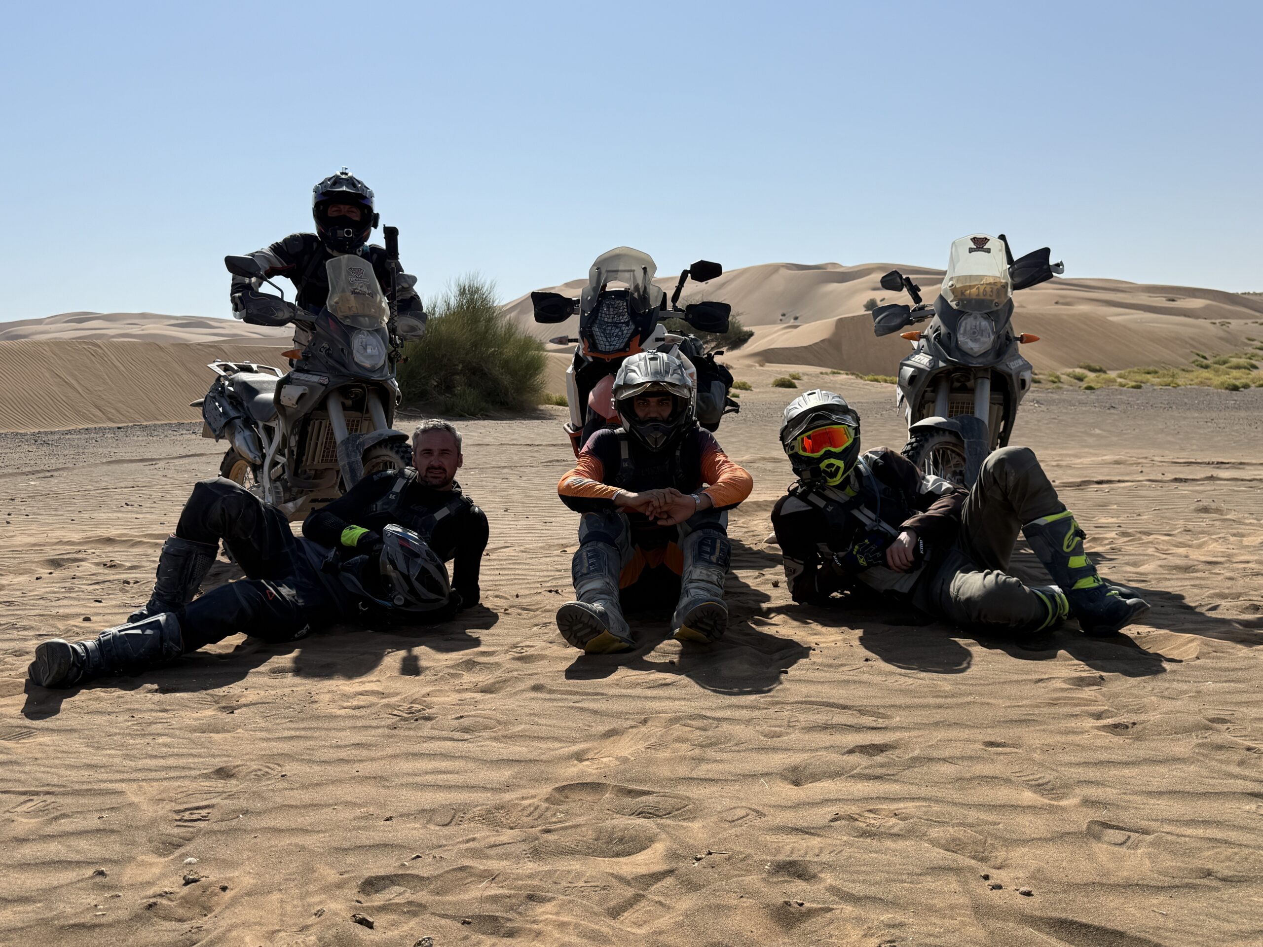 tour oman in moto