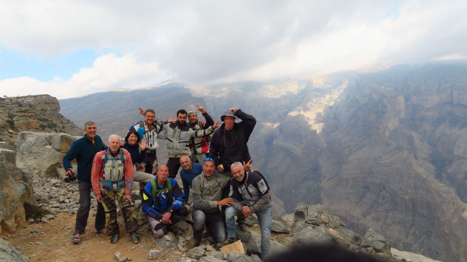 tour oman in moto